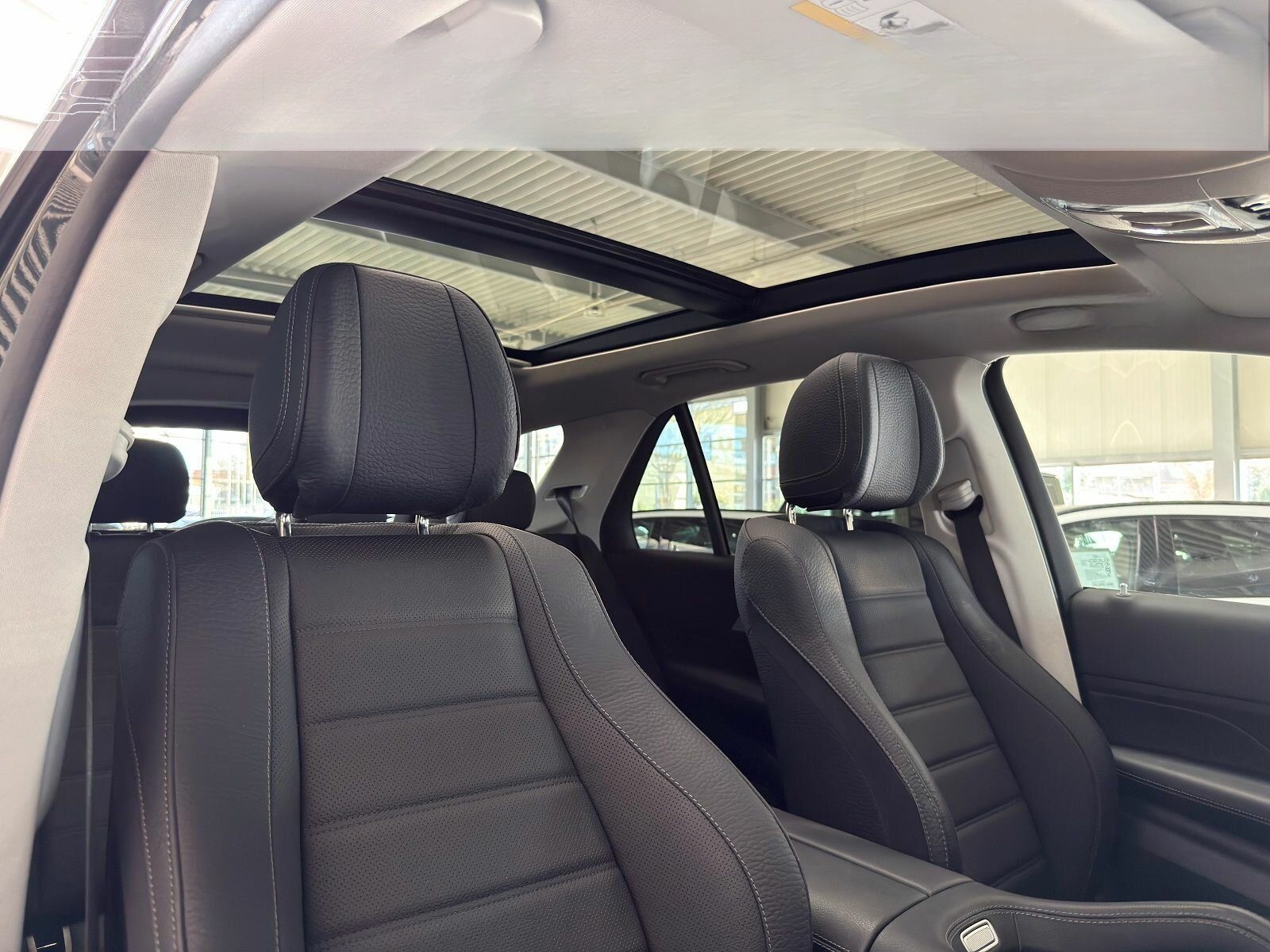 Mercedes-Benz GLE 580 4M AMG PREMIUM PLUS DISTRONIC-MEMORY-DAB foto 15