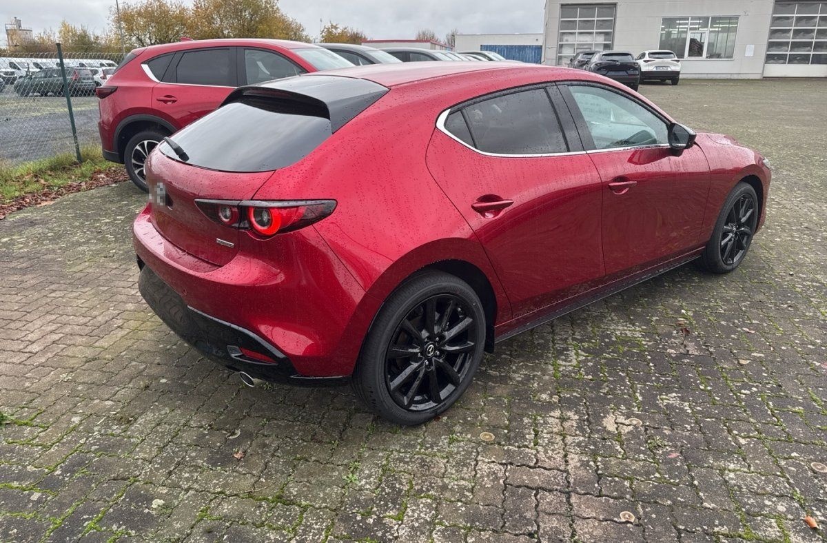 Mazda 3 2.5L e-SKYACTIV G 140ps foto 4