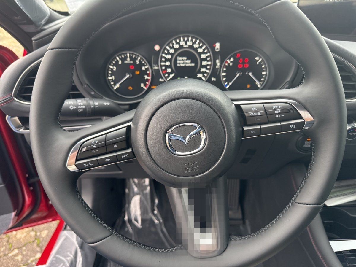 Mazda 3 2.5L e-SKYACTIV G 140ps foto 5