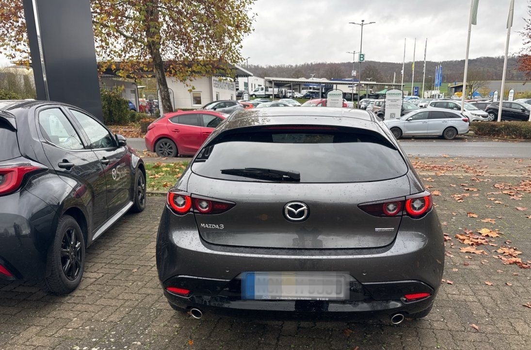 Mazda 3 2.5L e-SKYACTIV G 140ps foto 3