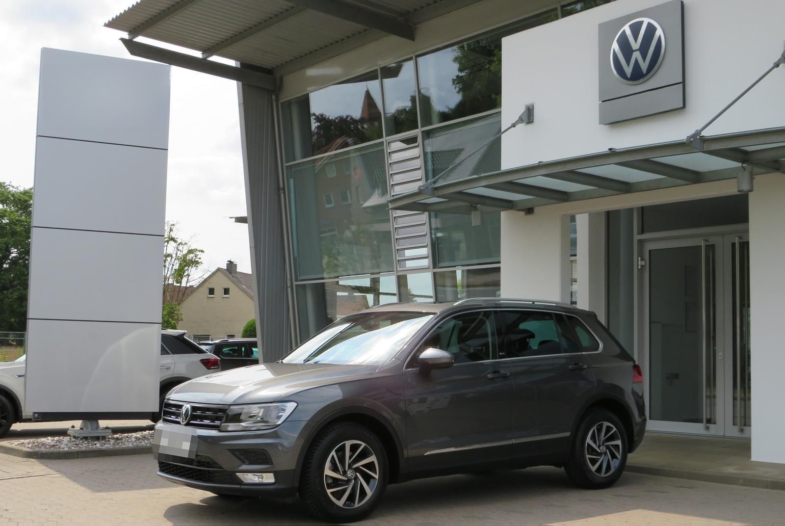 Volkswagen Tiguan 1.4 TSI SOUND AHK Panorama Navi Ganzjahr foto 2