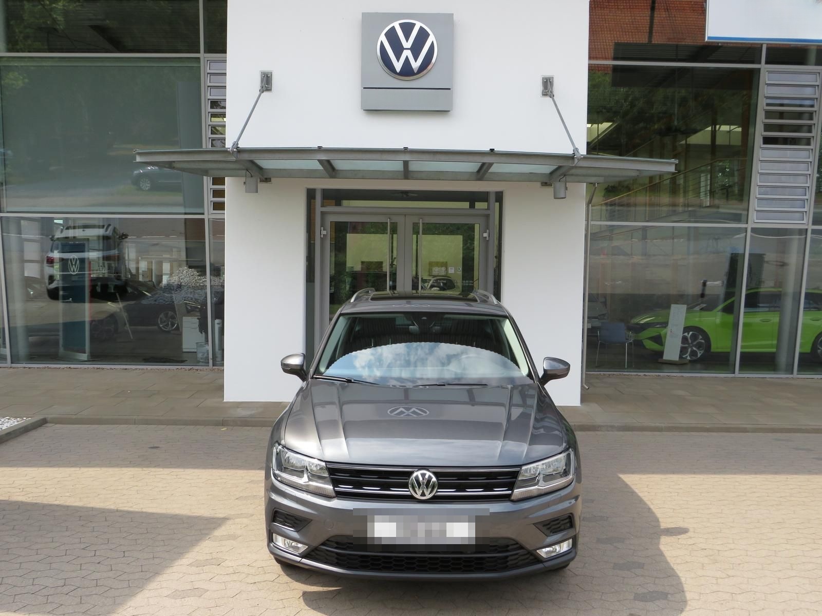 Volkswagen Tiguan 1.4 TSI SOUND AHK Panorama Navi Ganzjahr foto 3
