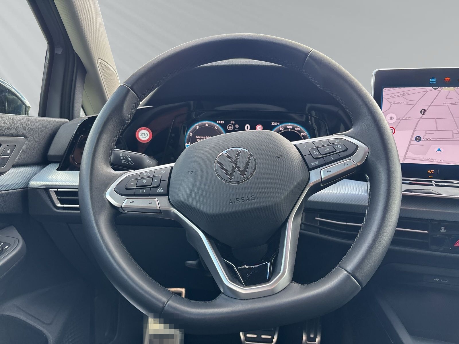 Volkswagen Golf VIII 1.5 eTSI Goal AHKklap+LEDmatr+RFK+WiRä foto 12