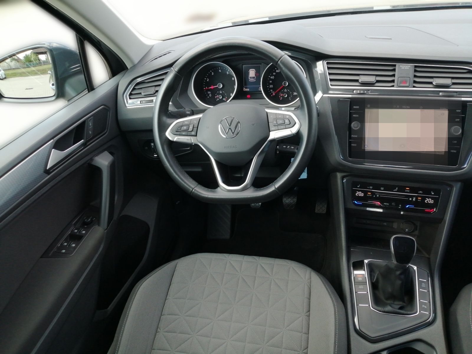 Volkswagen Tiguan Life 1.5 TSI LED ACC AHK Navi Standhz foto 11