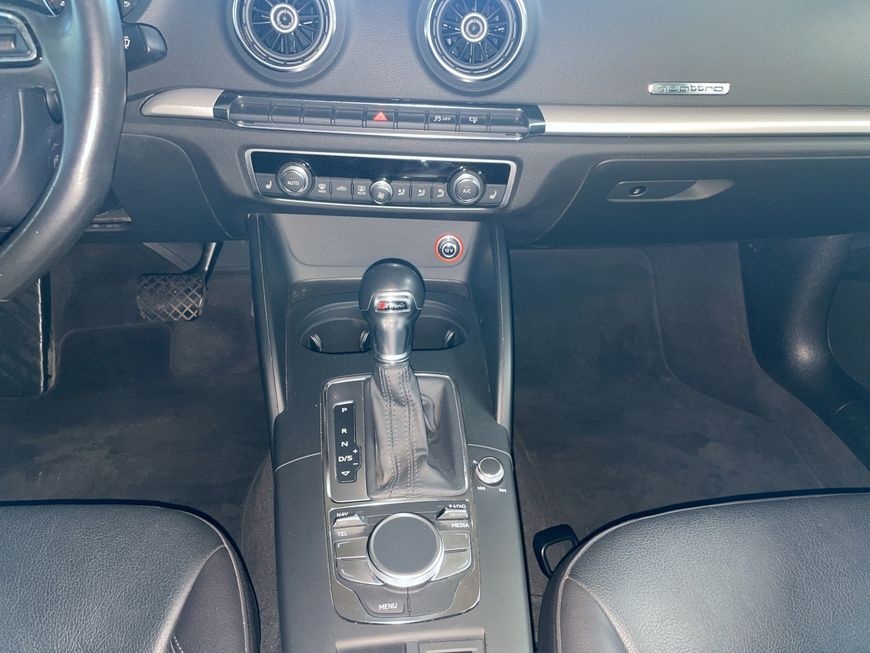 Audi A3 2,0 TFSi Limousine S tronic Pano foto 13