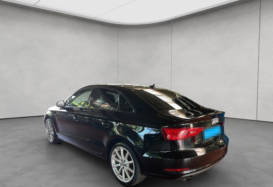 Audi A3 2,0 TFSi Limousine S tronic Pano foto 3