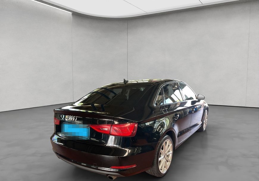 Audi A3 2,0 TFSi Limousine S tronic Pano foto 5