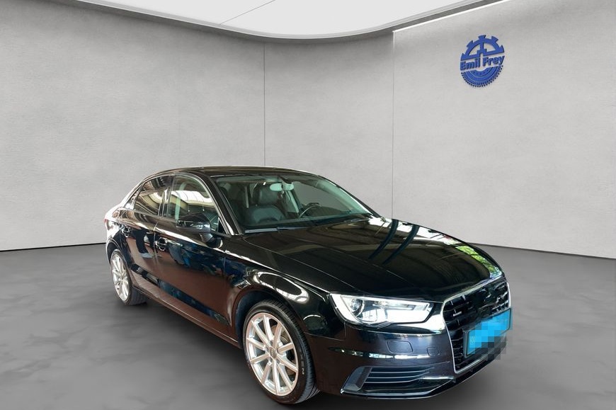 Audi A3 2,0 TFSi Limousine S tronic Pano foto 7