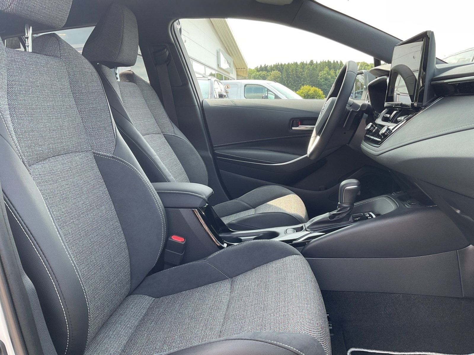 Toyota Corolla 2,0 l Hybrid TS, Teamplayer Hybrid foto 6