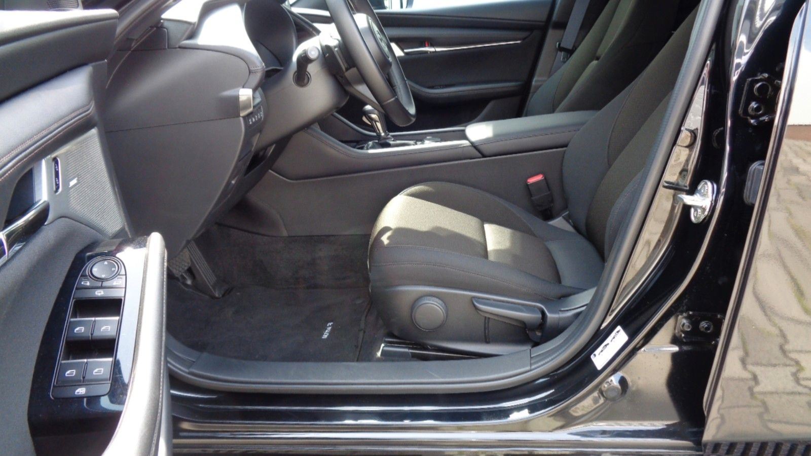 Mazda 3 Exclusive-Line 186 AT foto 11