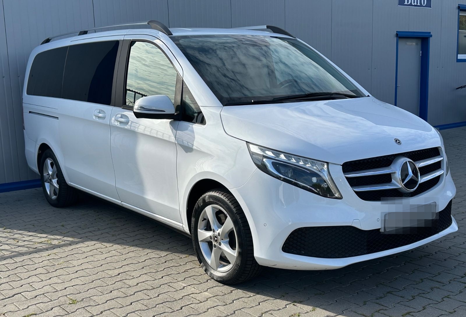 Mercedes-Benz V220 d LANG 4M 9G WEBASTO NAVI MBUX AHK 7-SITZER foto 3