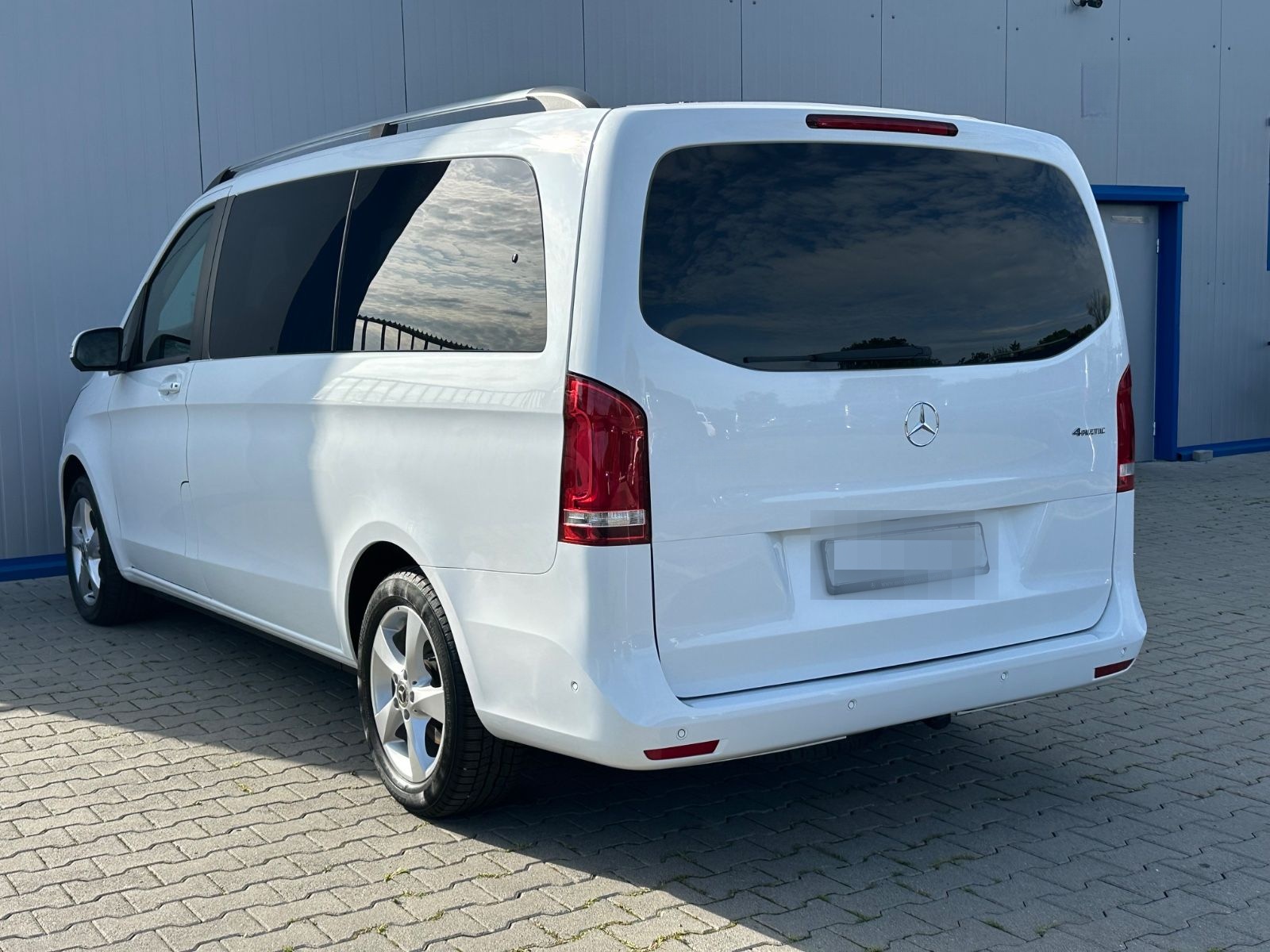 Mercedes-Benz V220 d LANG 4M 9G WEBASTO NAVI MBUX AHK 7-SITZER foto 6