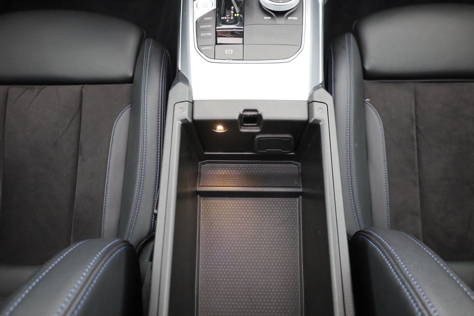 BMW 420i Coupe M-Sport Aut. LED Navi 360° Pano foto 14