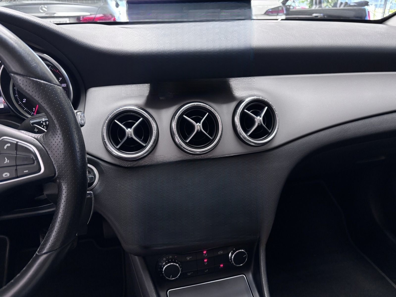 Mercedes-Benz CLA 200 SHOOTING BRAKE AUTOMAT+PANO+NAV+LED+DIST foto 17