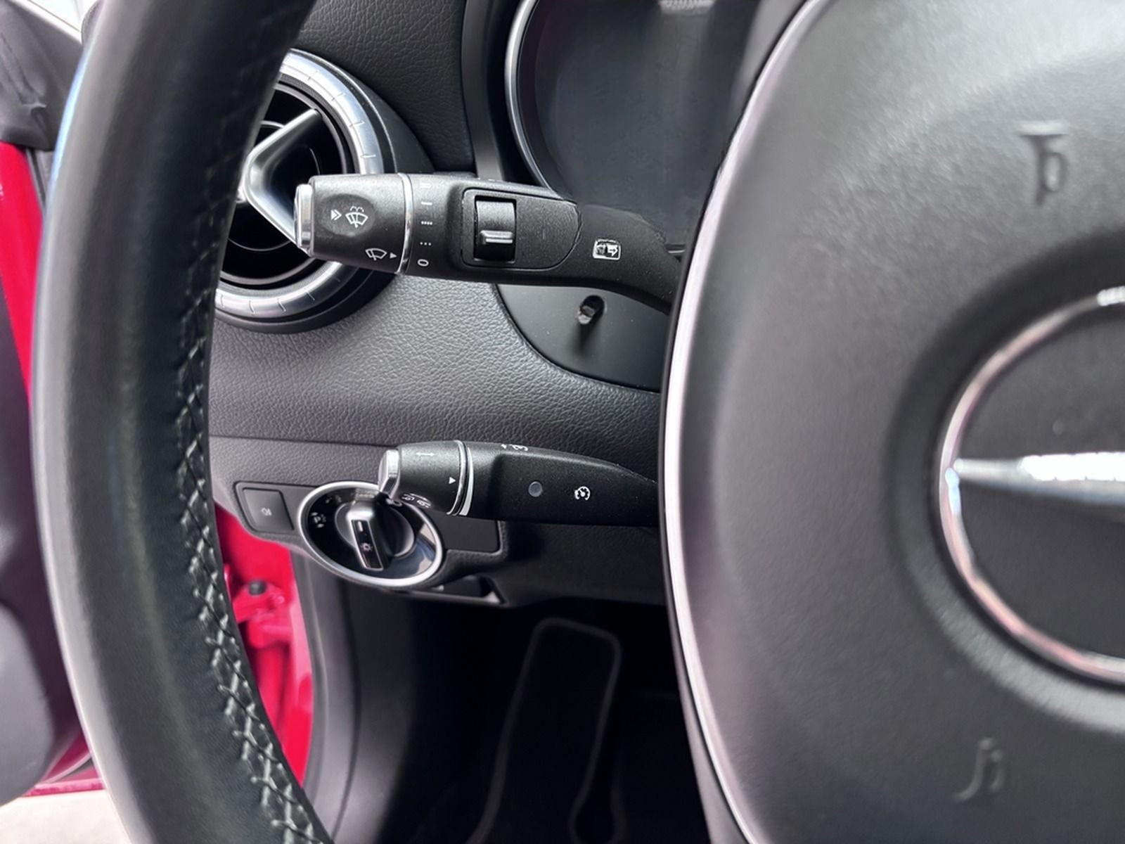 Mercedes-Benz CLA 200 SHOOTING BRAKE AUTOMAT+PANO+NAV+LED+DIST foto 19