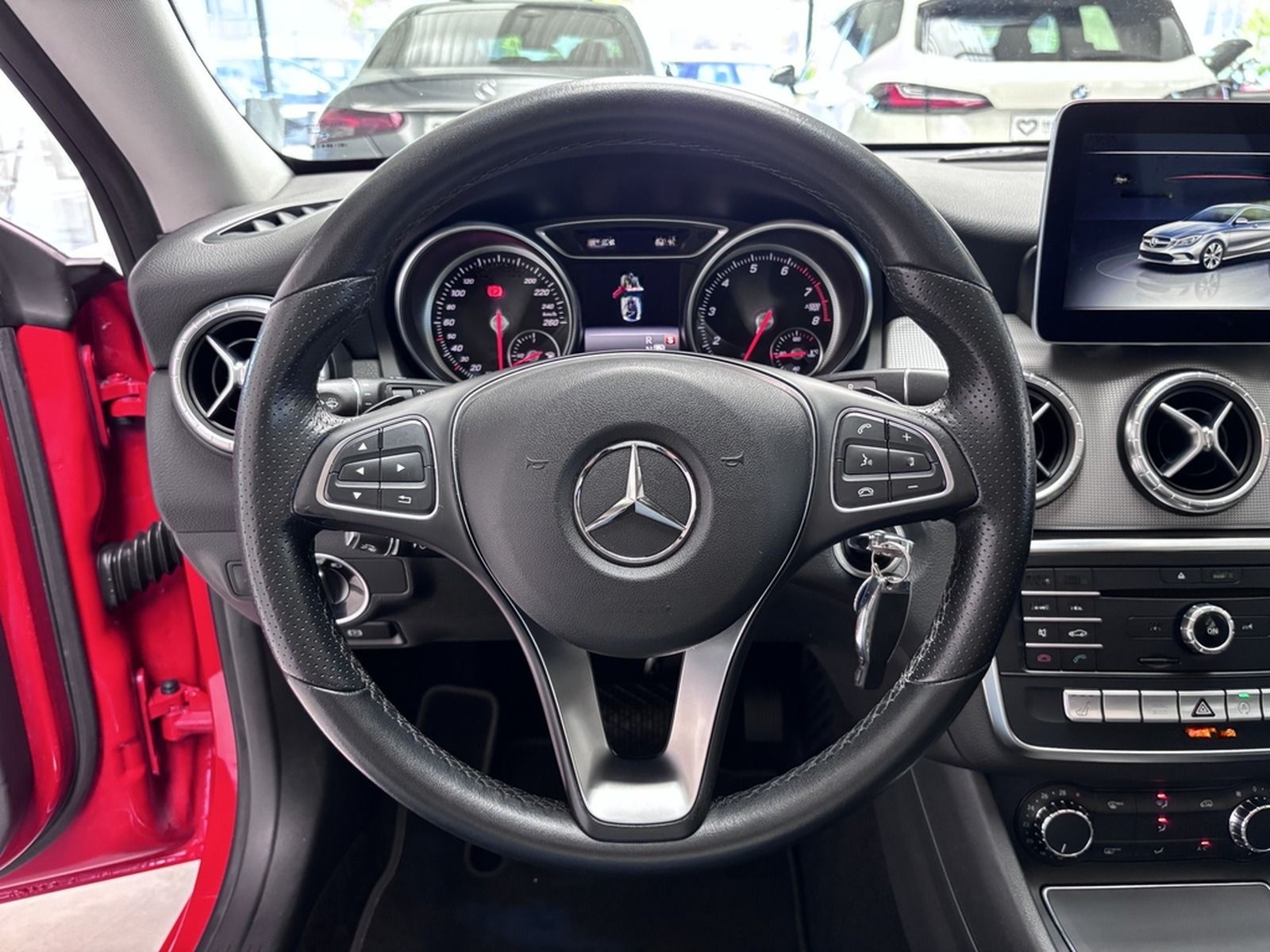 Mercedes-Benz CLA 200 SHOOTING BRAKE AUTOMAT+PANO+NAV+LED+DIST foto 20