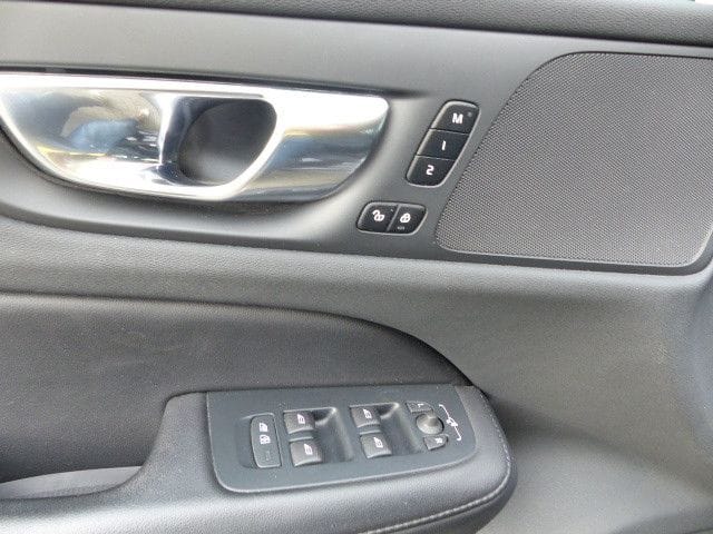 Volvo V60 Plus Bright B4 Aut.EU6d LEDER GOOGLE BLIS foto 7
