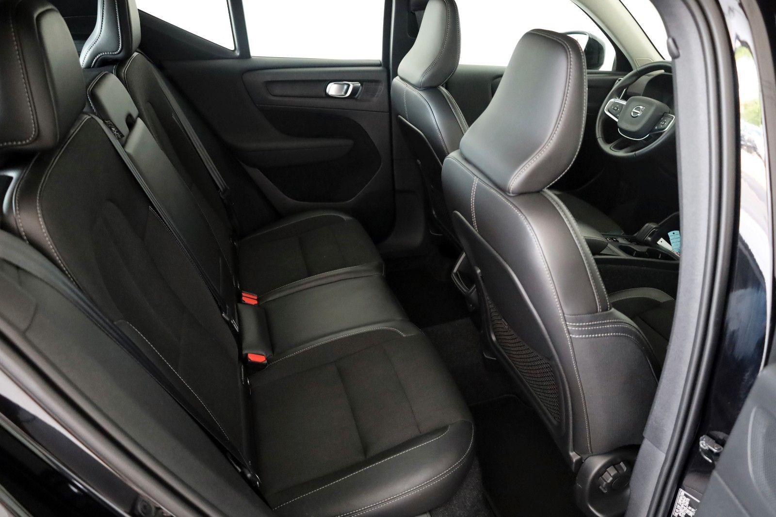 Volvo XC40 D3 Momentum Pro,T.Leder,Navi,LED,Kamera, foto 6