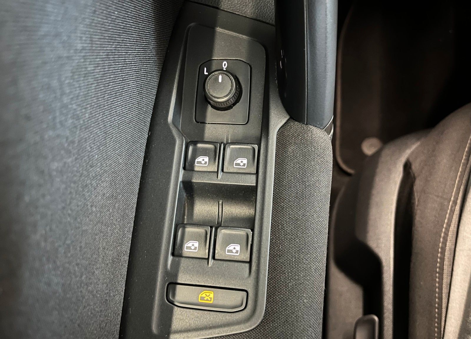 Volkswagen Tiguan 2.0 TDi Comfortline NAVI LED WinterPaket foto 19