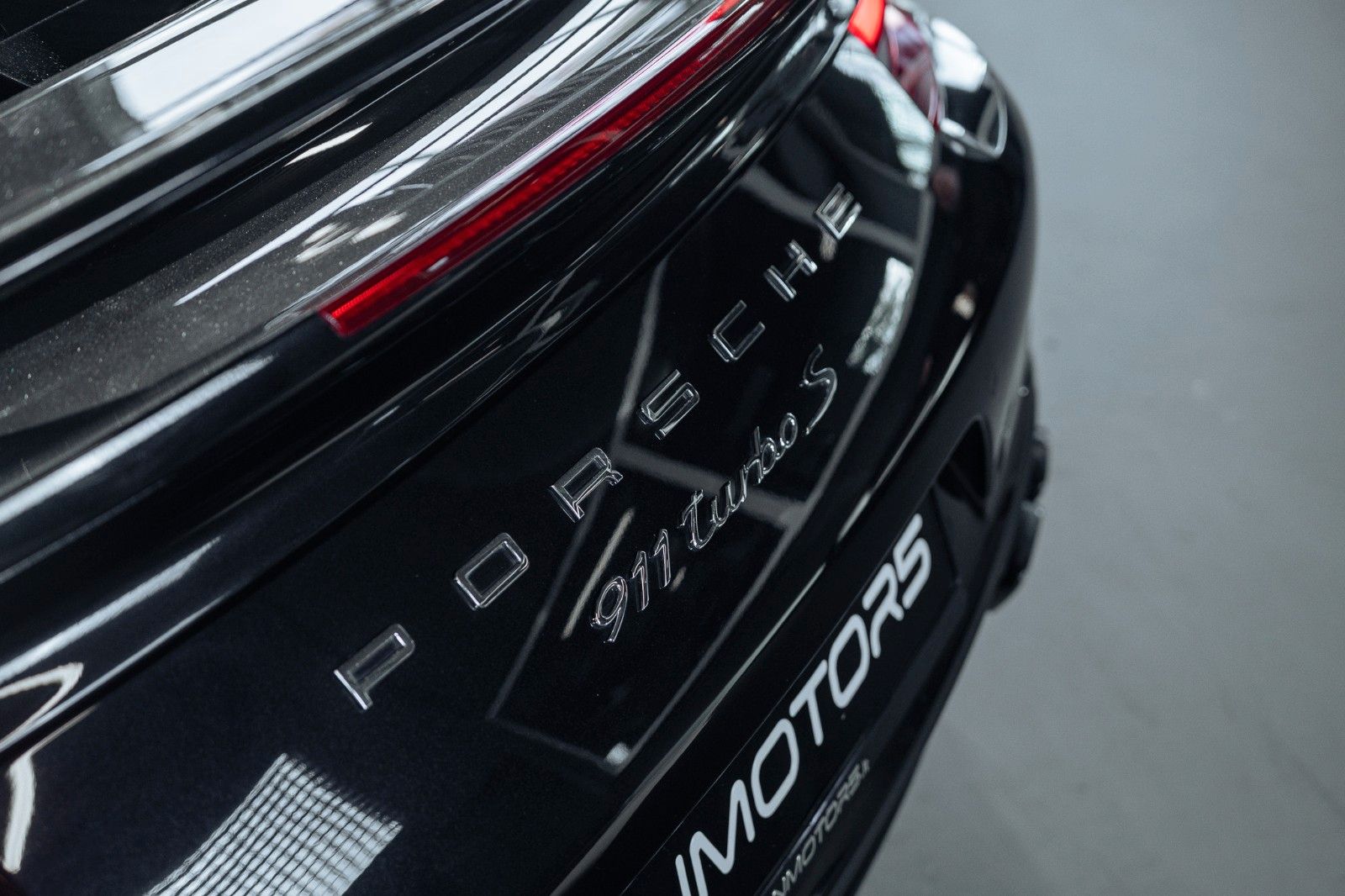 Porsche 911 Turbo S Cabriolet/Carbon Brakes/BOSE/AeroKit foto 12