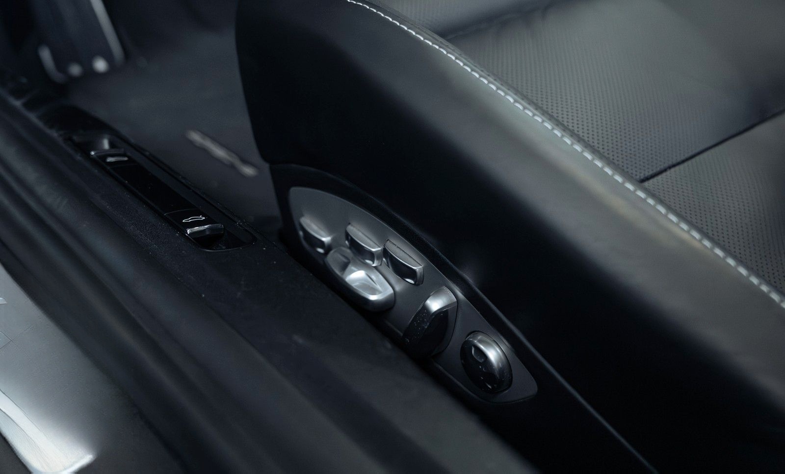 Porsche 911 Turbo S Cabriolet/Carbon Brakes/BOSE/AeroKit foto 20
