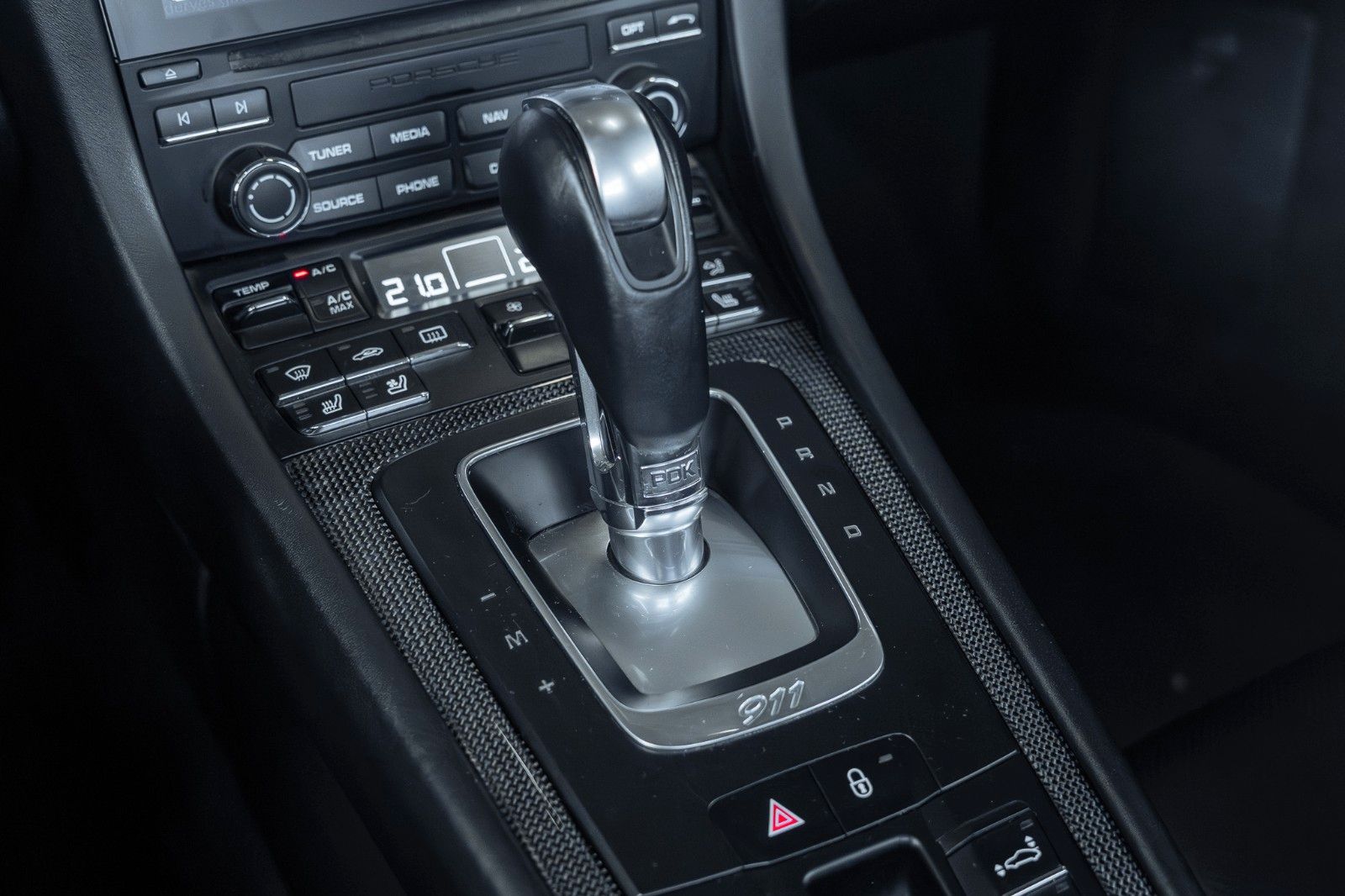 Porsche 911 Turbo S Cabriolet/Carbon Brakes/BOSE/AeroKit foto 30