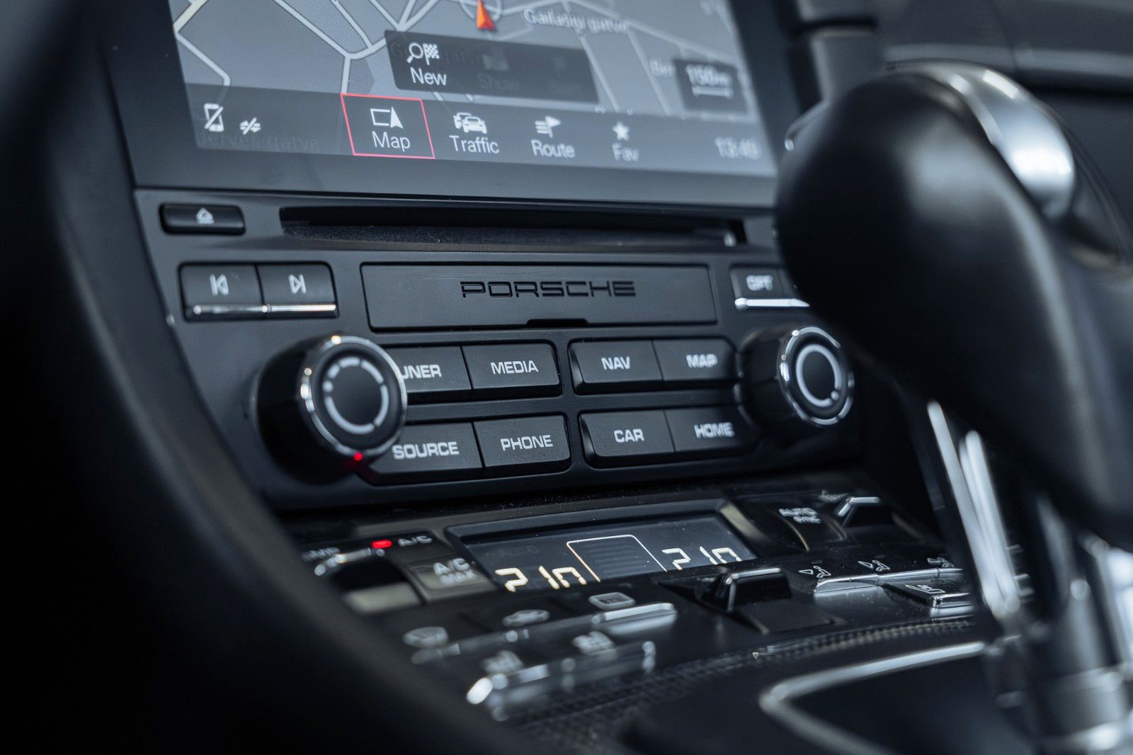 Porsche 911 Turbo S Cabriolet/Carbon Brakes/BOSE/AeroKit foto 31