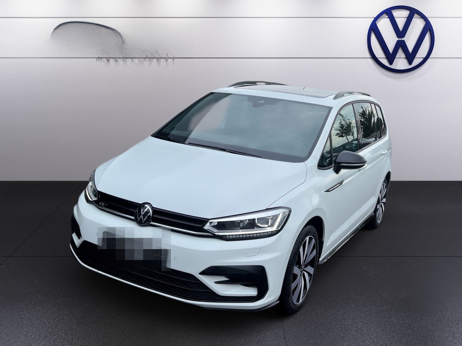 Volkswagen Touran 1.5 TSI DSG R-Line AHK*NAV*18Z*LED*APP* foto 2