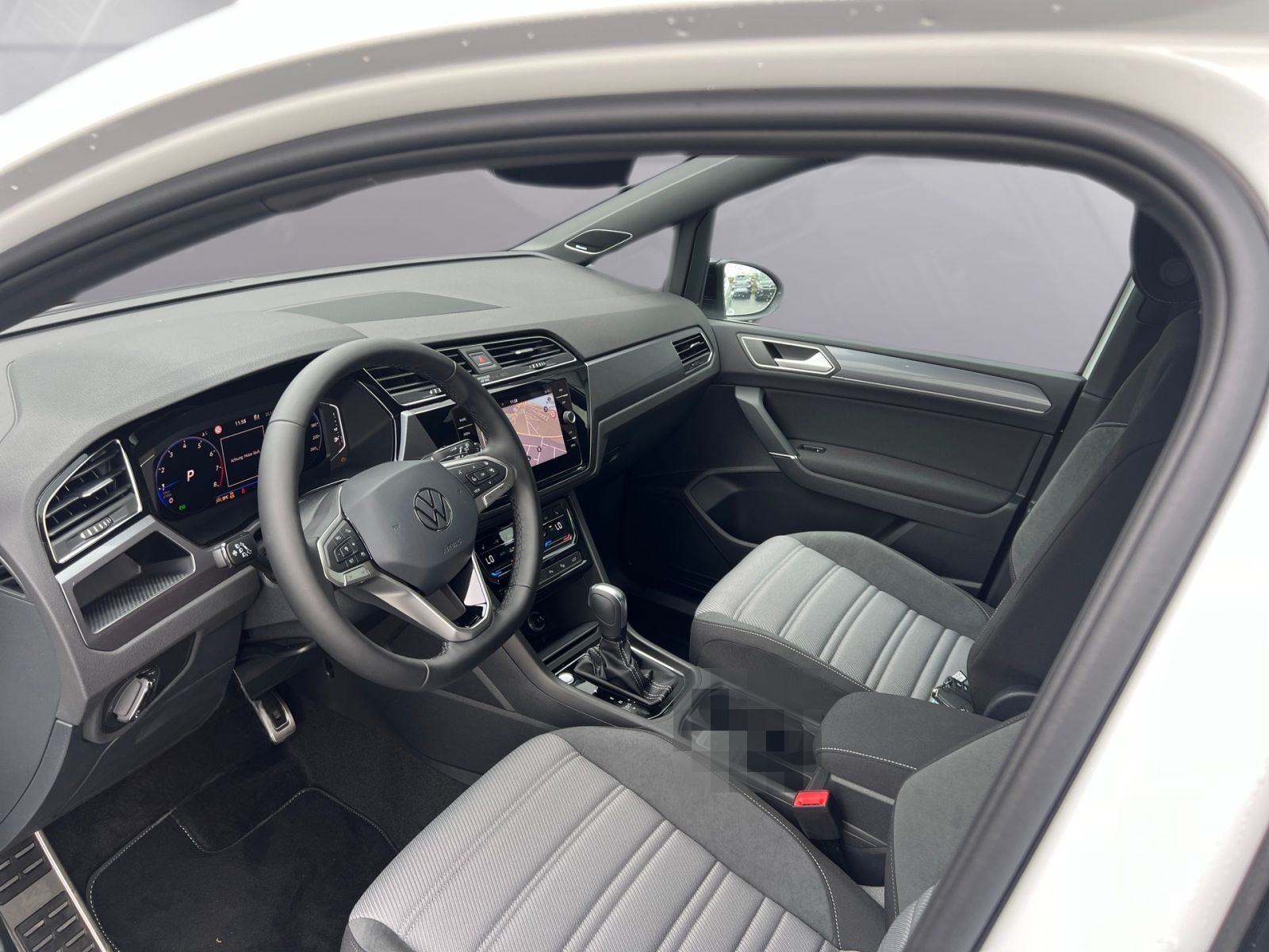 Volkswagen Touran 1.5 TSI DSG R-Line AHK*NAV*18Z*LED*APP* foto 11