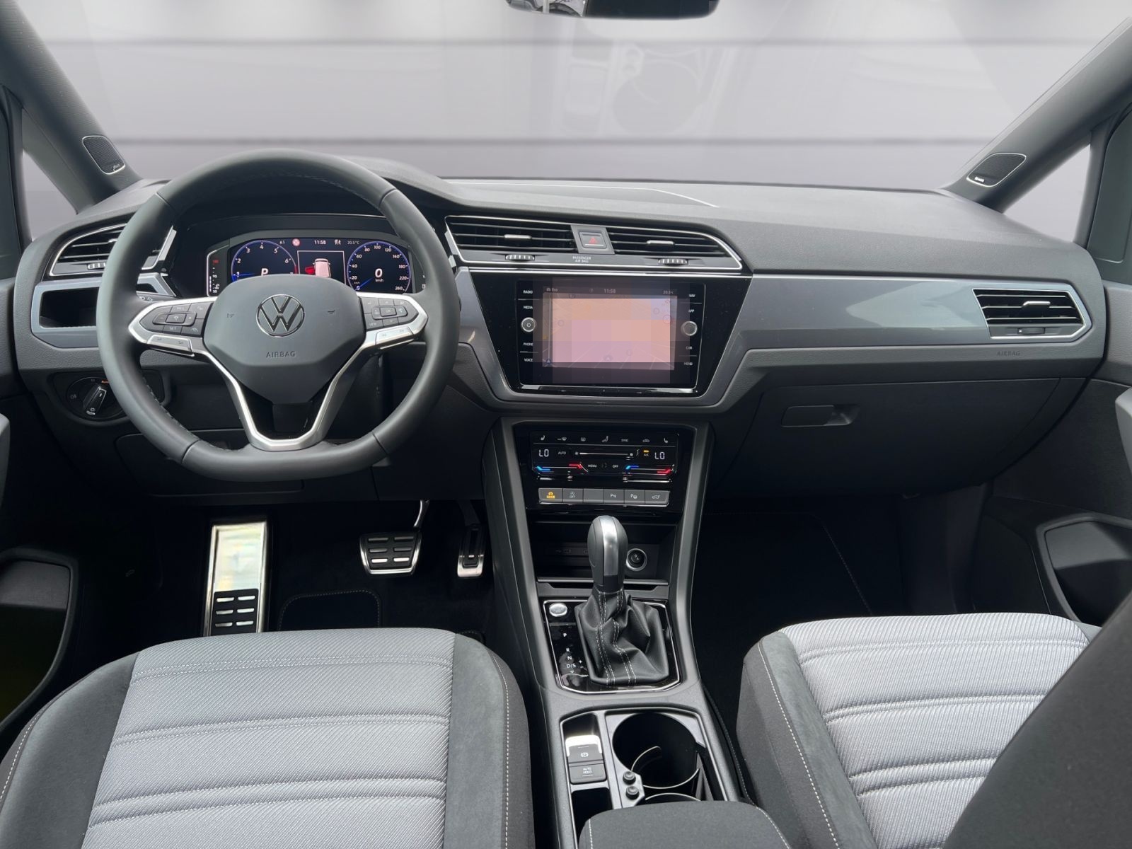 Volkswagen Touran 1.5 TSI DSG R-Line AHK*NAV*18Z*LED*APP* foto 12