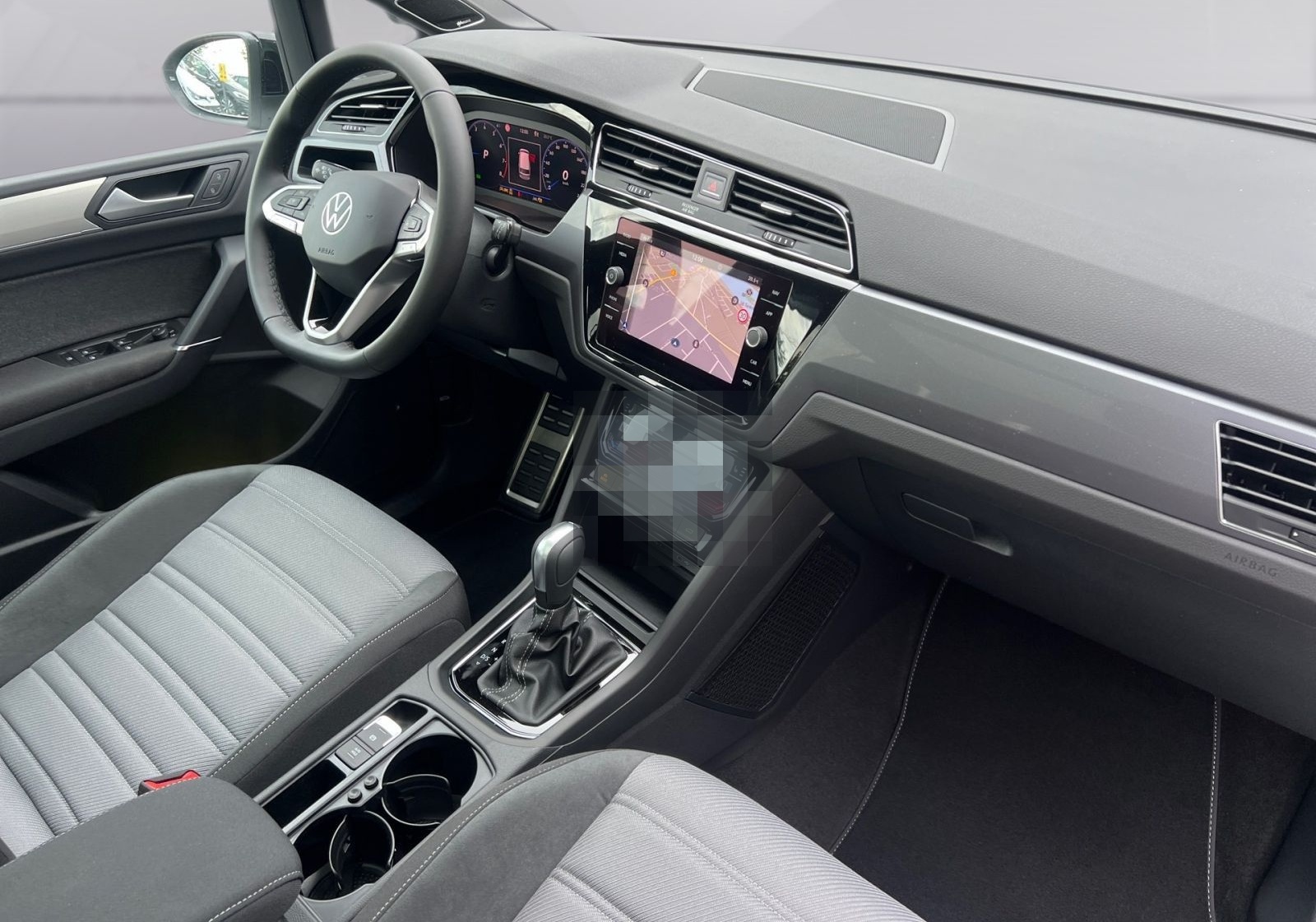 Volkswagen Touran 1.5 TSI DSG R-Line AHK*NAV*18Z*LED*APP* foto 18