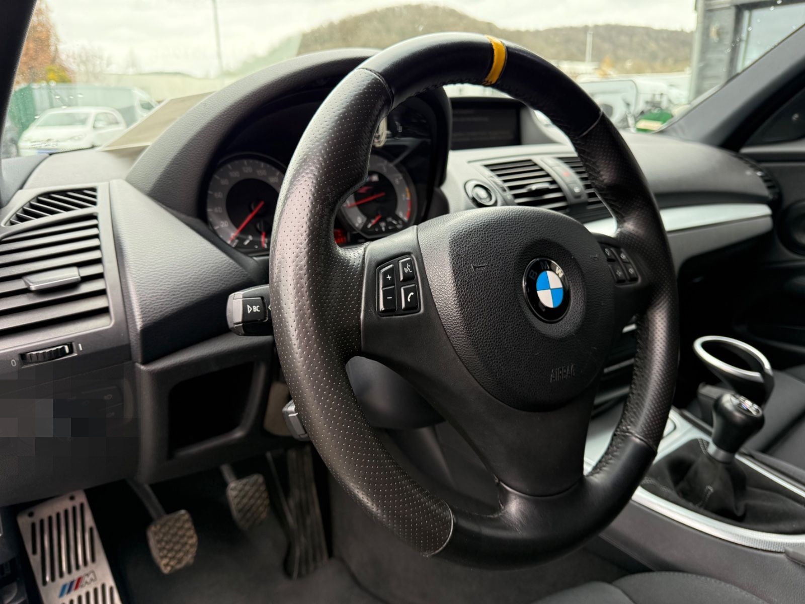 BMW 1er M1  *V8 *420PS *1OF1 foto 10
