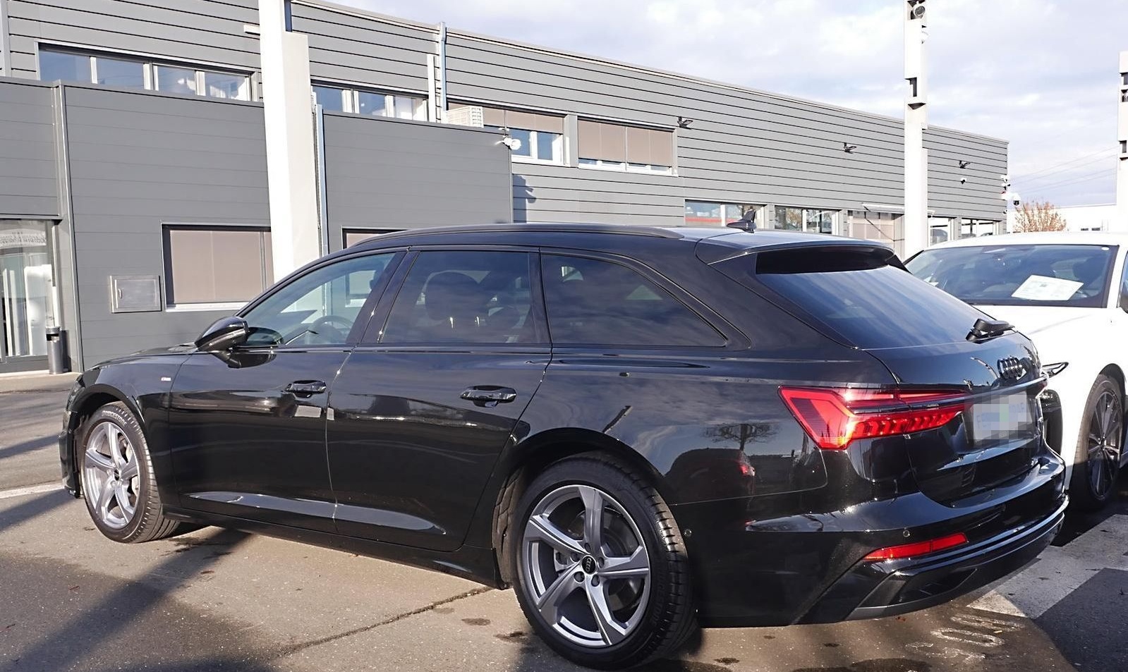 Audi A6 Avant 50 TDI qu 2x S line AHK B&O Matrix Pano foto 3