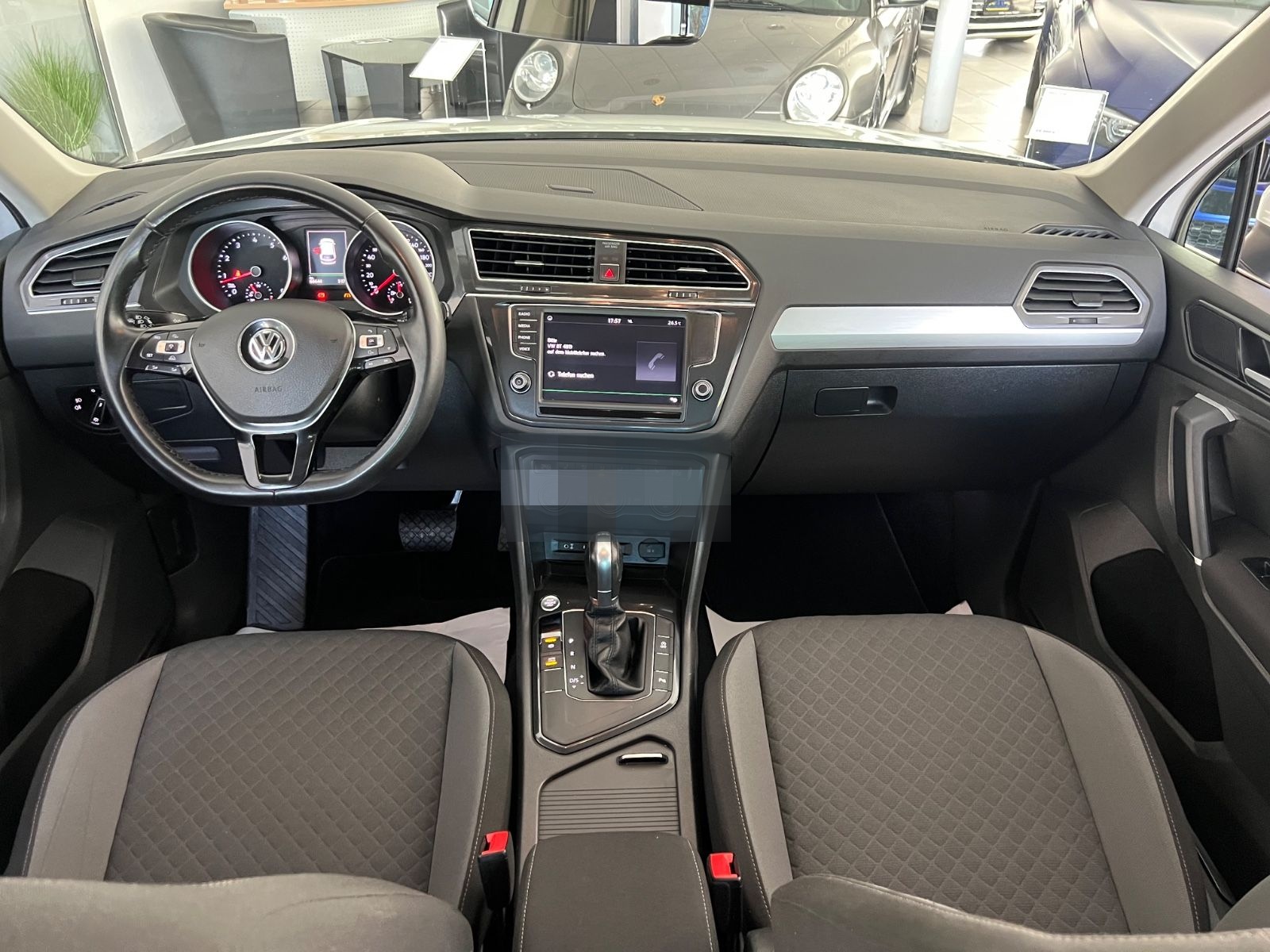 Volkswagen Tiguan 1.4TSI DSG Comfortline *LED*NAVI* 1.HAND* foto 18