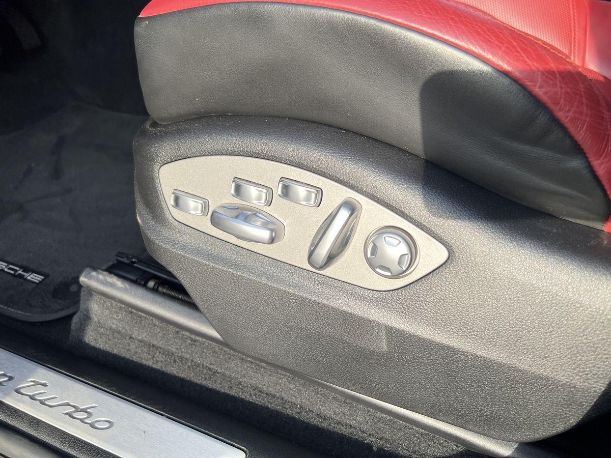 Porsche Macan Turbo LED Leder Bose Kamera foto 18