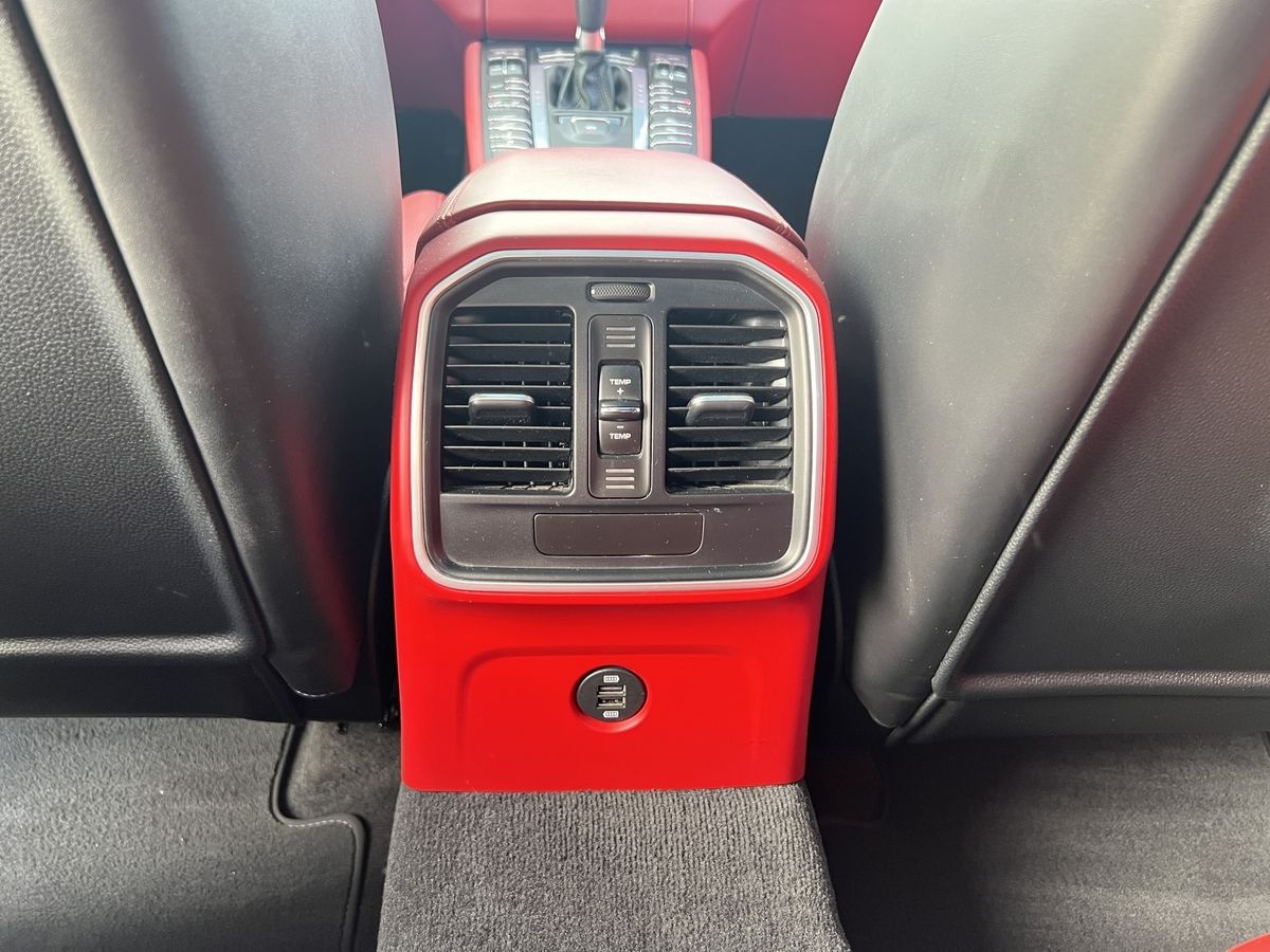 Porsche Macan Turbo LED Leder Bose Kamera foto 22
