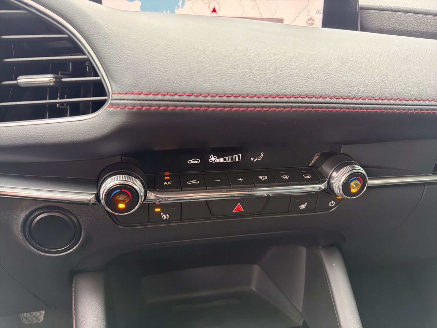 Mazda 3 e-SKYACTIV G 140 6MT Homura HUD Navi LED ACC A foto 23