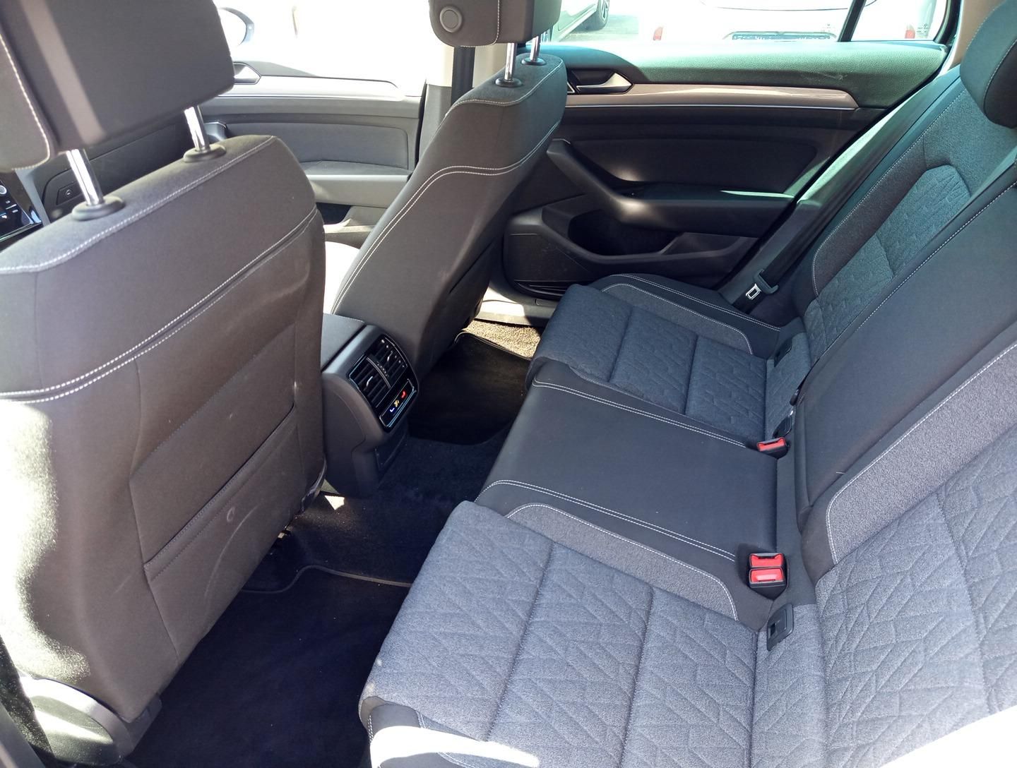 Volkswagen Passat Variant R-Line 2.0 TDI DSG*HARMAN-KARDON* foto 16