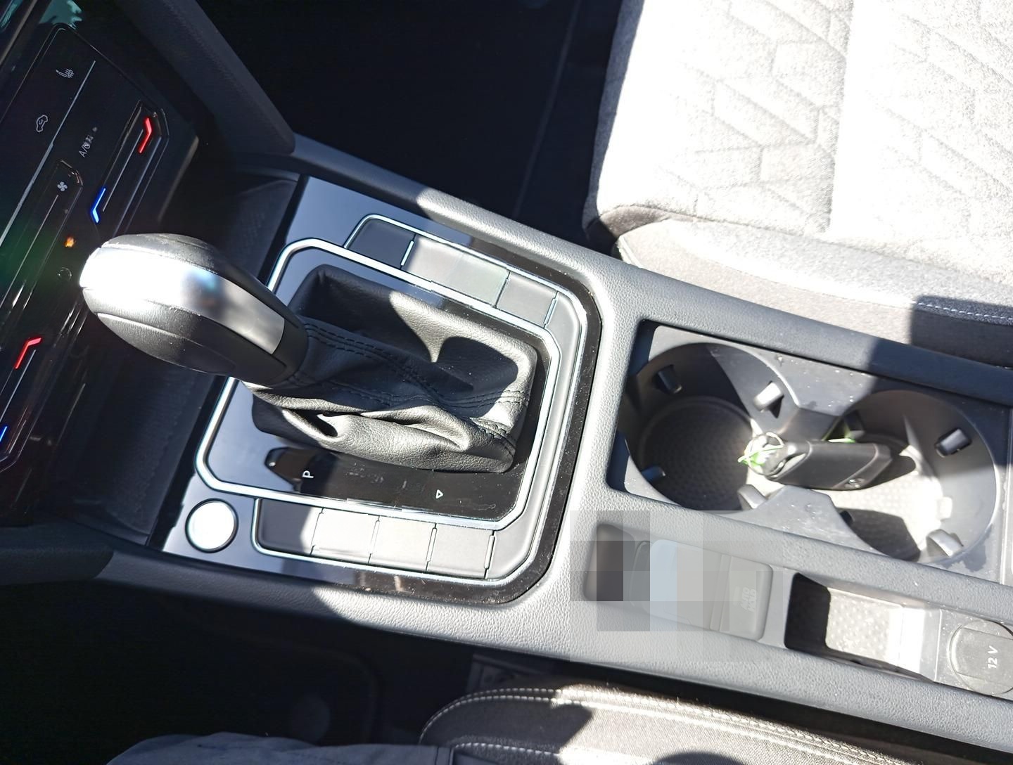 Volkswagen Passat Variant R-Line 2.0 TDI DSG*HARMAN-KARDON* foto 10