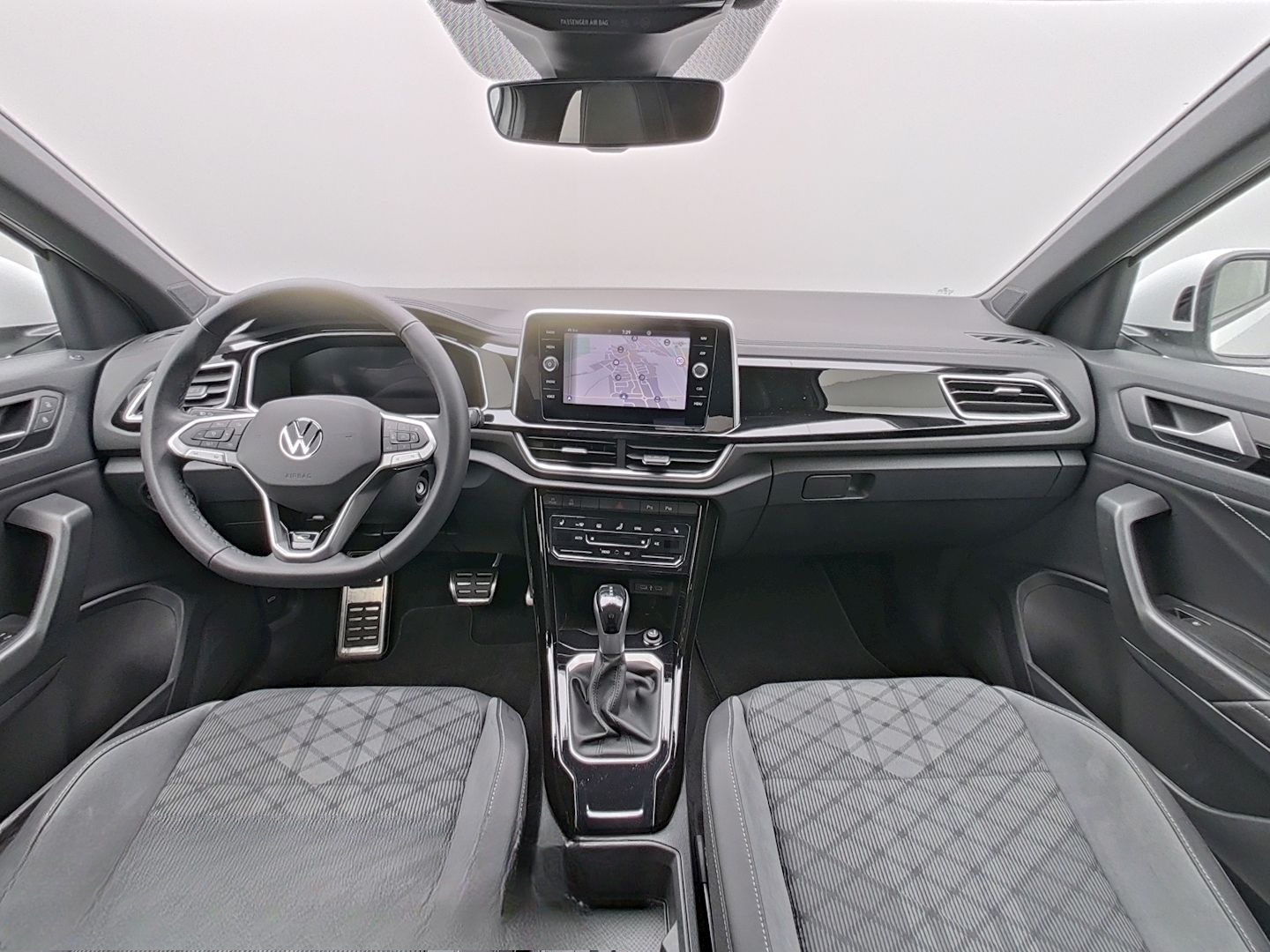 Volkswagen T-Roc 1.5 TSI DSG R-Line NAVI KAMERA IQ.DRIVE foto 12