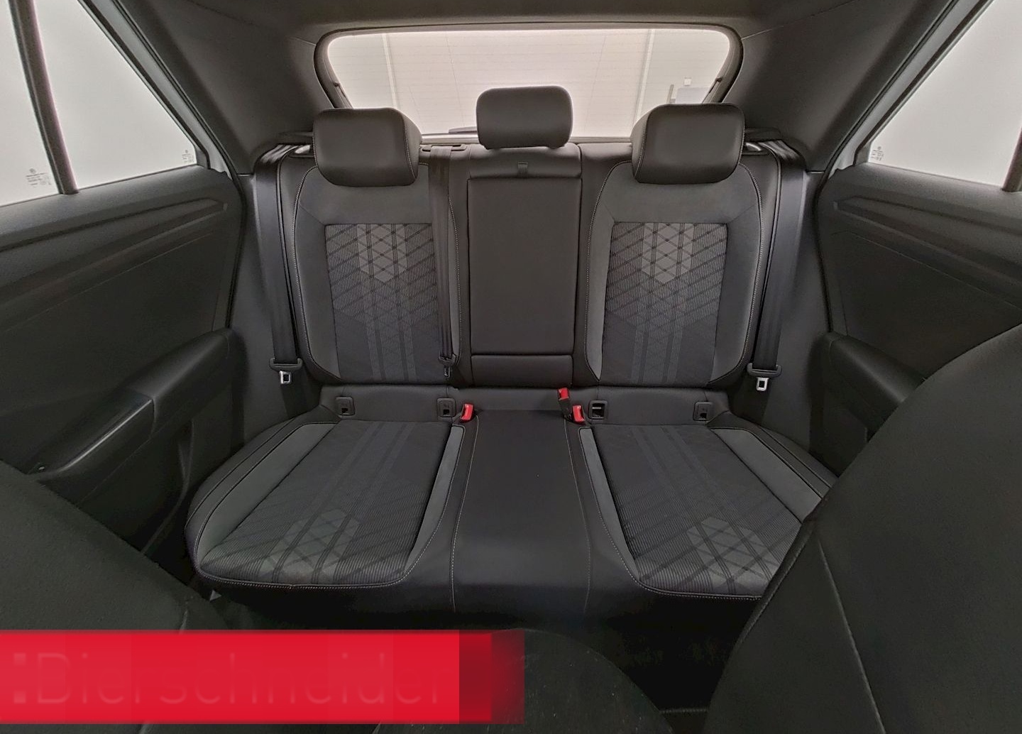 Volkswagen T-Roc 1.5 TSI DSG R-Line NAVI KAMERA IQ.DRIVE foto 17