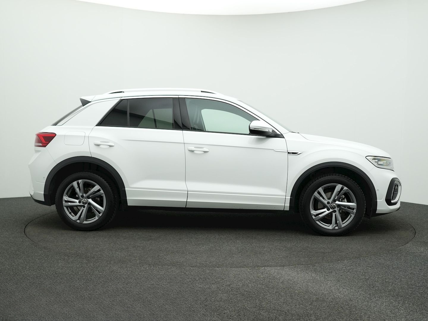 Volkswagen T-Roc 1.5 TSI DSG R-Line NAVI KAMERA IQ.DRIVE foto 8