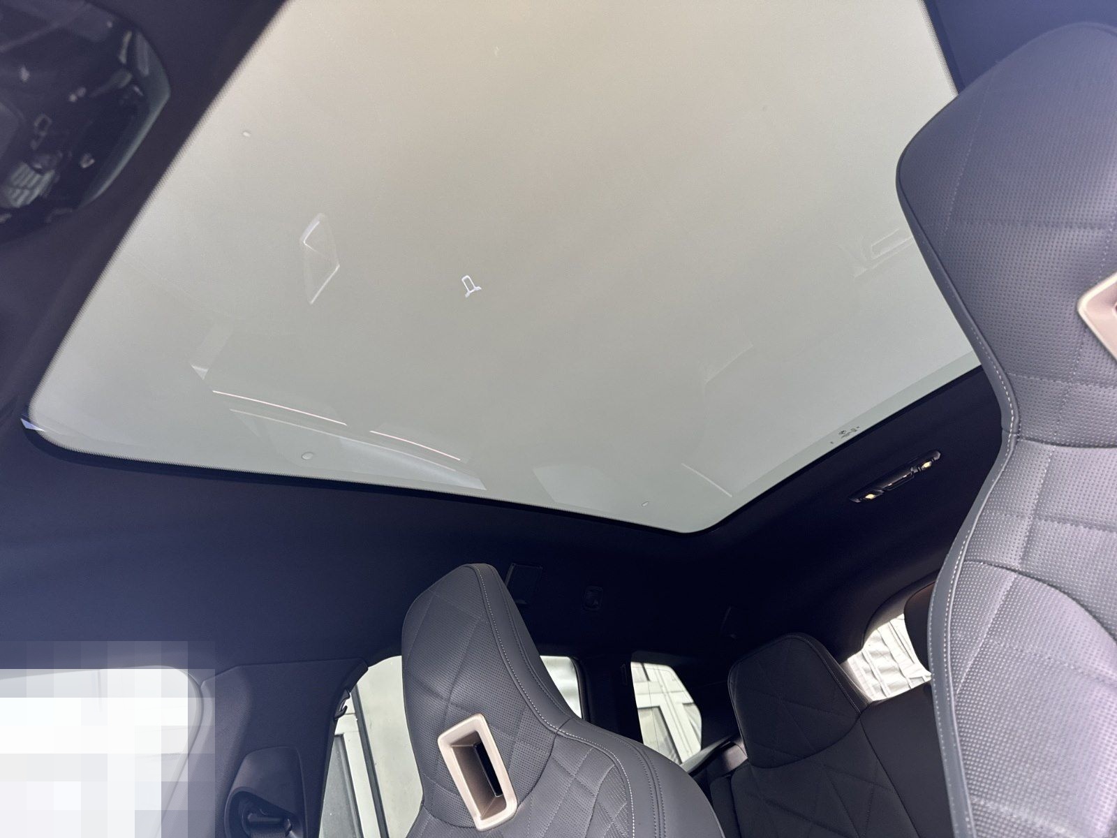BMW iX xDrive40 Sportpaket Laser AHK Pano Sky DA Pro foto 18