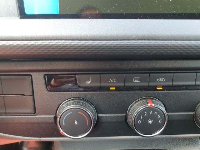Volkswagen T6.1 Kombi 9-Sitzer AHK Navi Tempomat Allwetter  foto 19
