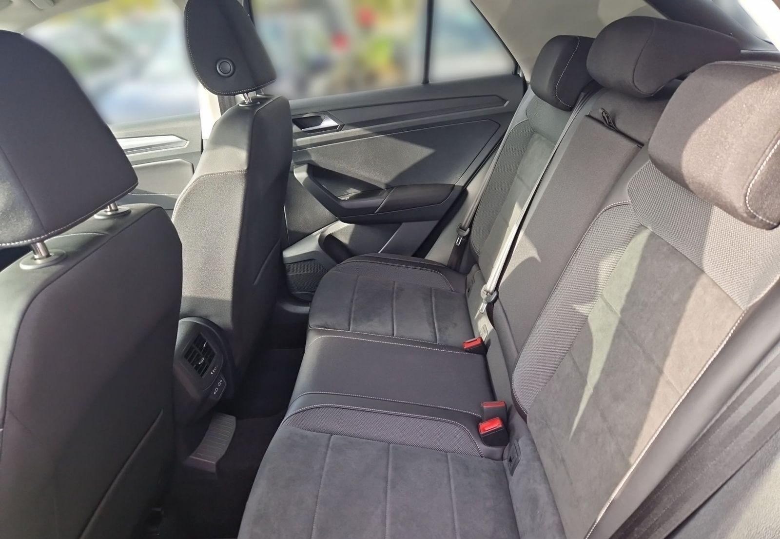 Volkswagen T-Roc 1.5 TSI DSG STYLE *LED *VIR *ACC *TRAVEL * foto 14