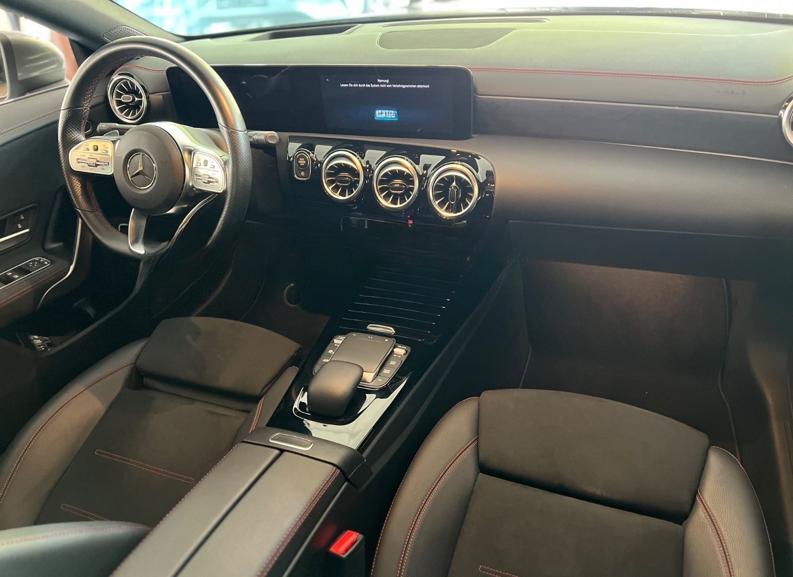 Mercedes-Benz CLA 200 d AMG Pano/DISTRO/KeyGo/Head-Up foto 10