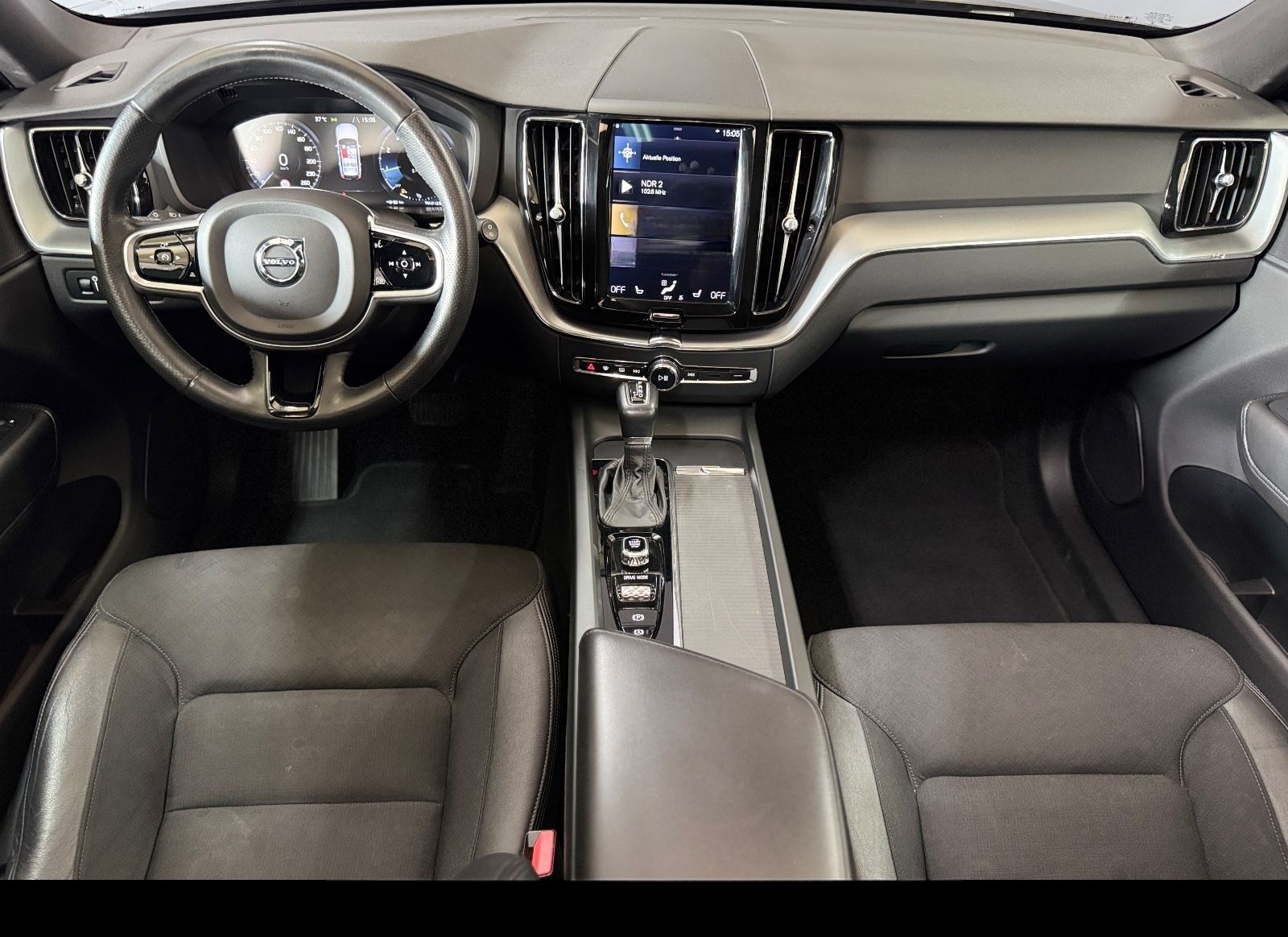 Volvo XC 60 XC60 Momentum AWD LED / Panoramadach foto 12