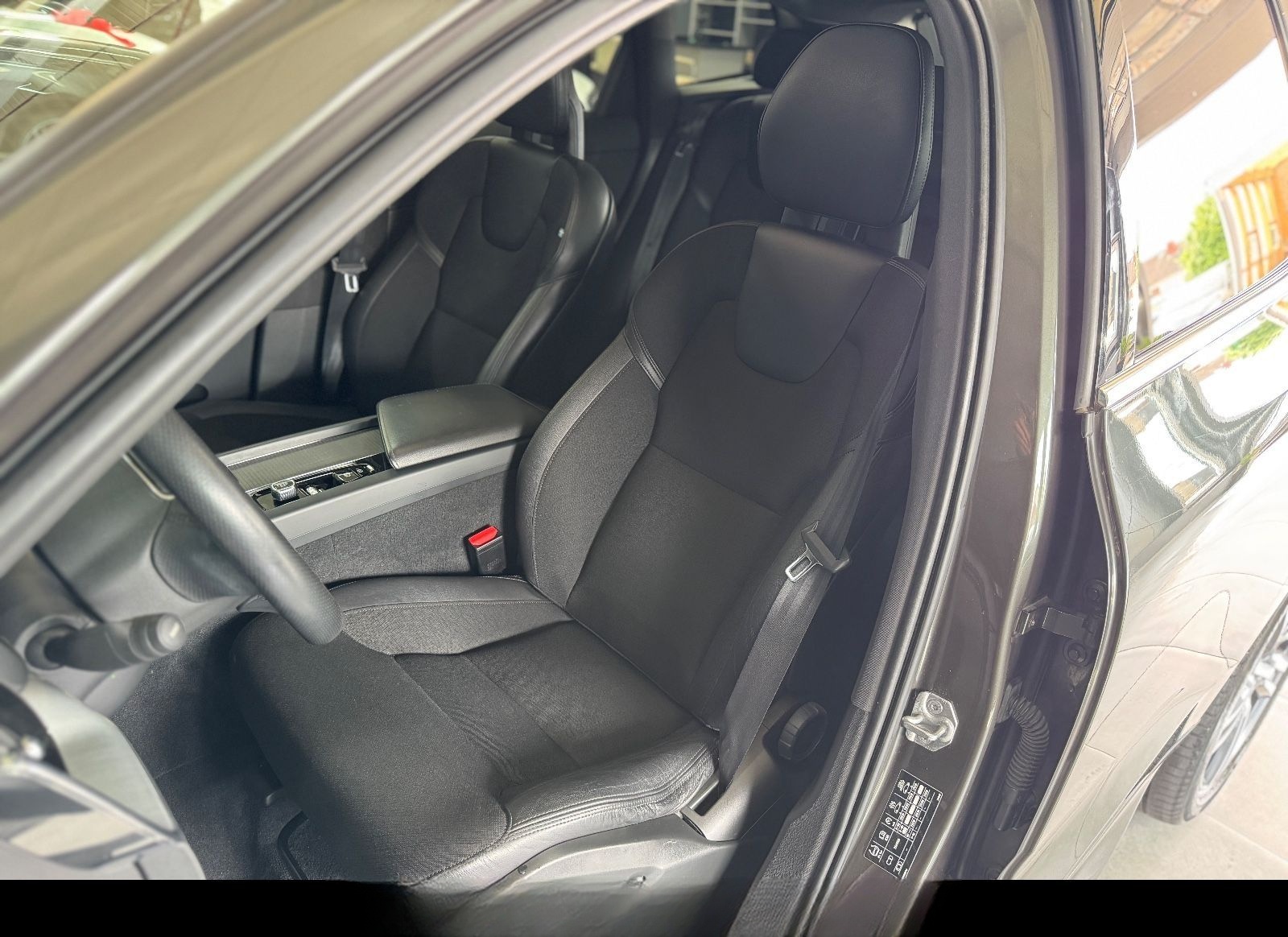 Volvo XC 60 XC60 Momentum AWD LED / Panoramadach foto 14