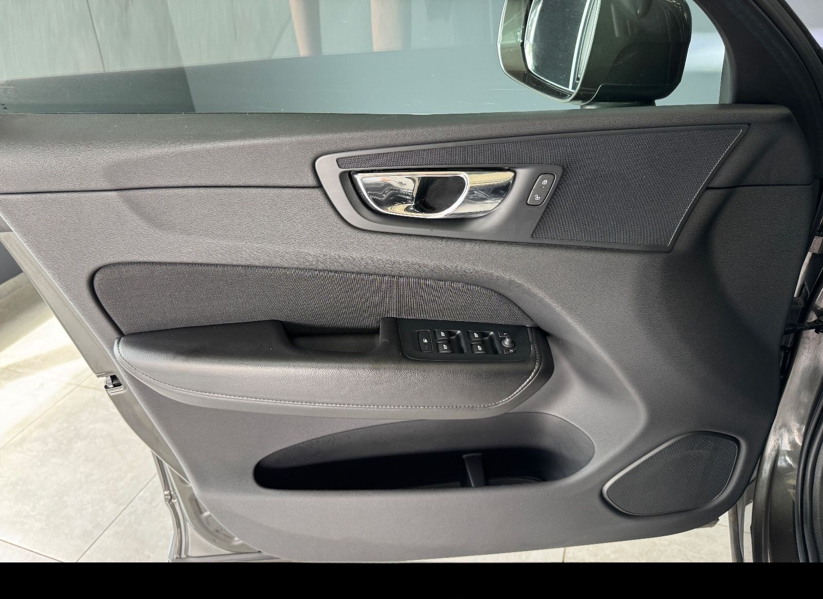 Volvo XC 60 XC60 Momentum AWD LED / Panoramadach foto 9