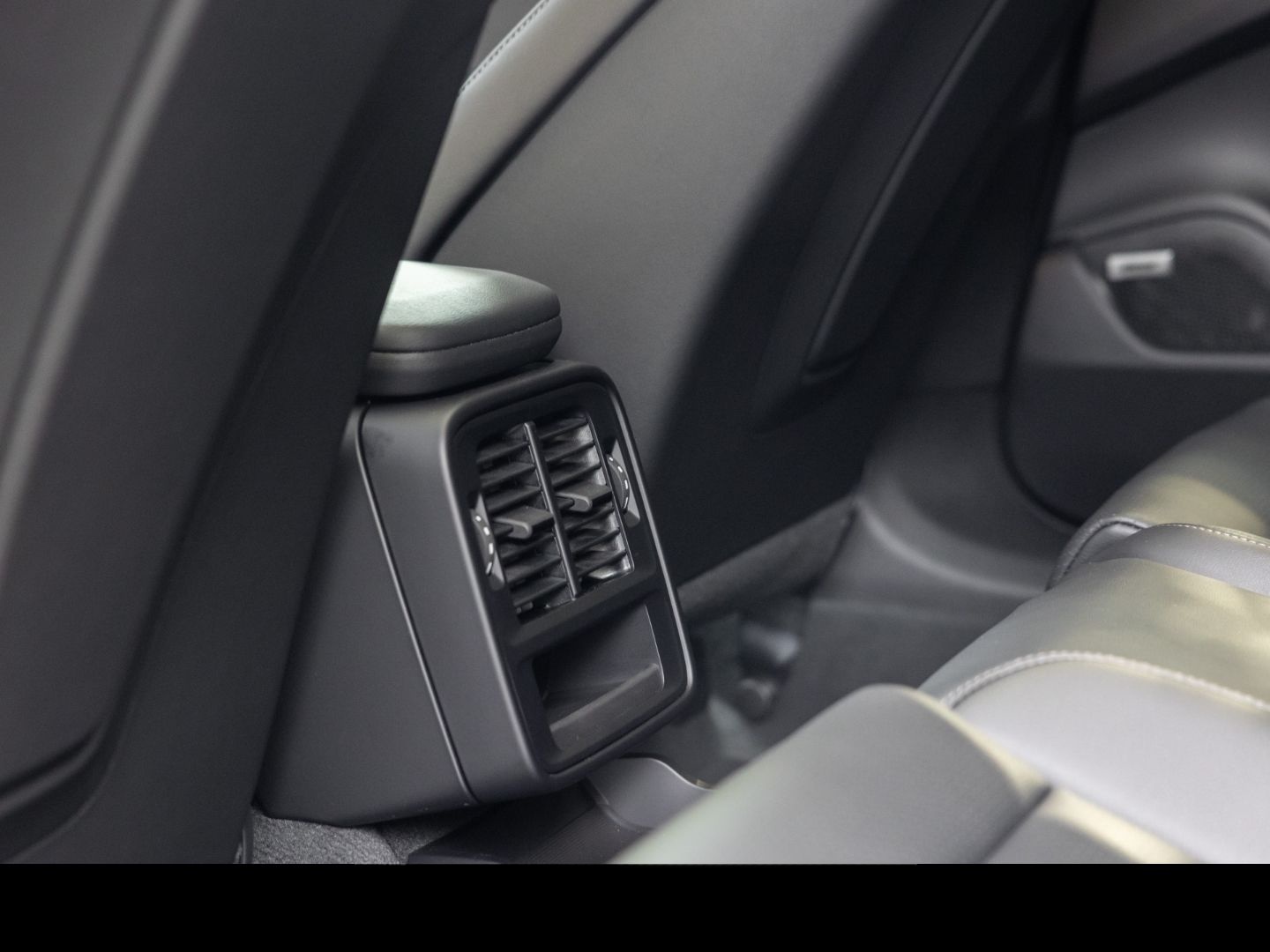 Porsche Taycan Sport Turismo InnoDrive Performancebatter foto 25